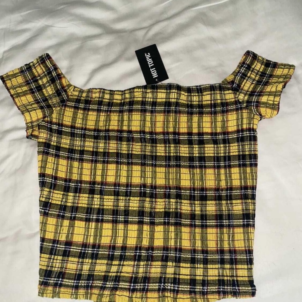 New Hot Topic Women’s Top size M